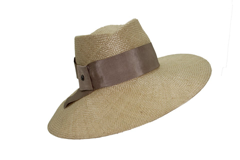 Anlasshut Victoria in Beige