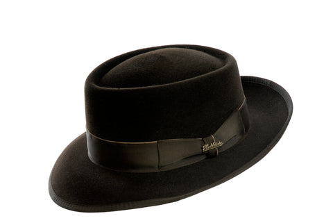 Modell Maskott Dunkelbraun